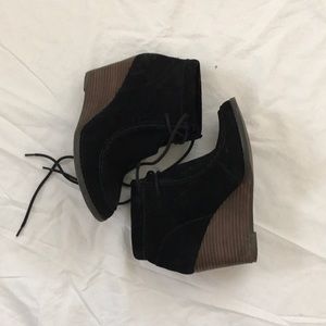 Lucky Brand black lace up wedges